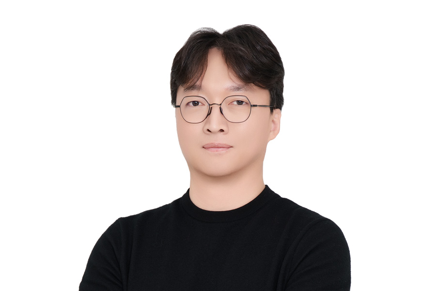 speaker Bio image